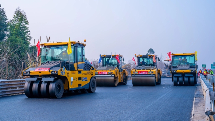 三大工程齊上陣 徐工道路機(jī)械助力大運(yùn)會(huì)